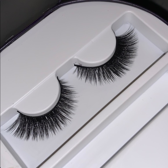 Velour lashes Momma knows best NEW - Picture 3 of 3